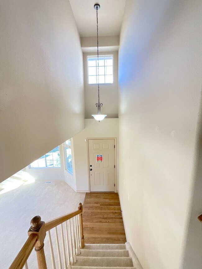 Building Photo - 4 Bedroom Home Available Near Barnes Rd & Peterson Rd!