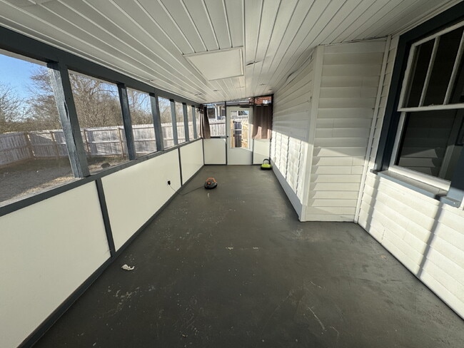 Building Photo - Reduced - Charming 3-Bed, 2-Bath Home in W...