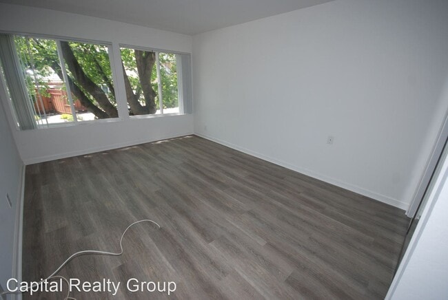 Building Photo - 1222 Oak Grove Ave