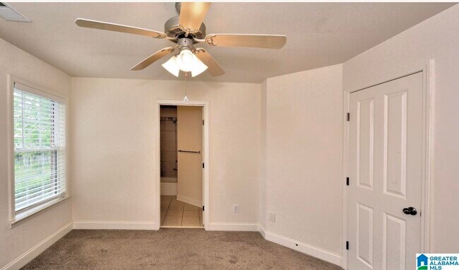Building Photo - 107 Castlehill Dr