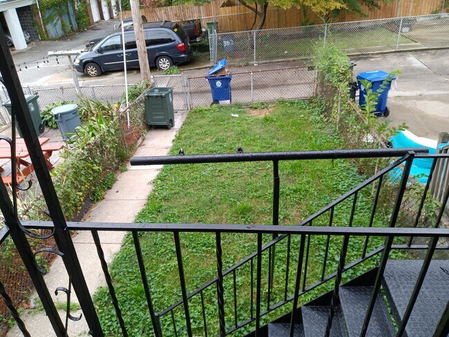 Building Photo - 2315 N Rosedale St