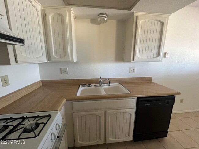 Building Photo - 4207 Calle Barona