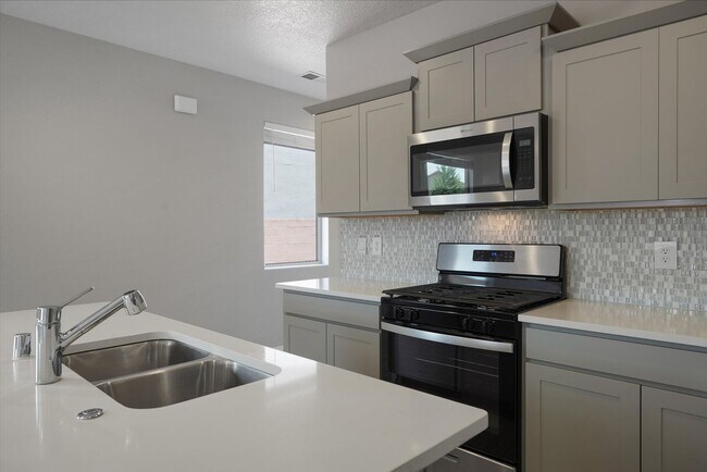 Building Photo - 3205 Tazanita Lp SE