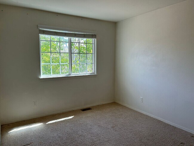Building Photo - Comfortable 3-Bedroom Home with Community Amenities in Fort Collins – Available Now