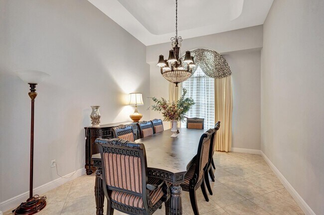 Building Photo - 9315 Via Classico W