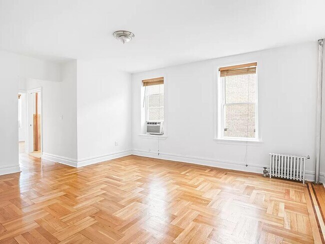 Building Photo - 811 Walton Ave