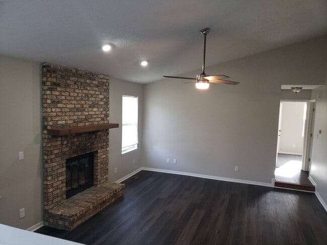 Building Photo - 7319 Richie Cir