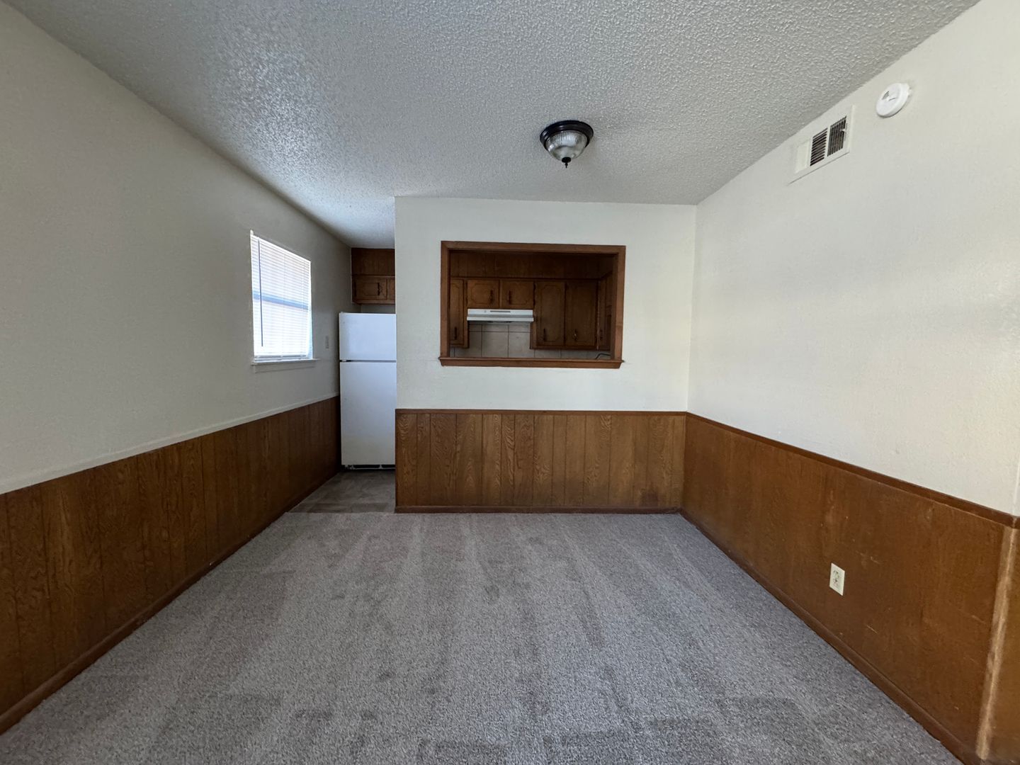 Building Photo - 228 Hold St