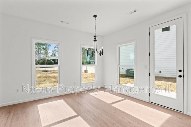 Building Photo - 105 Carroll Cir