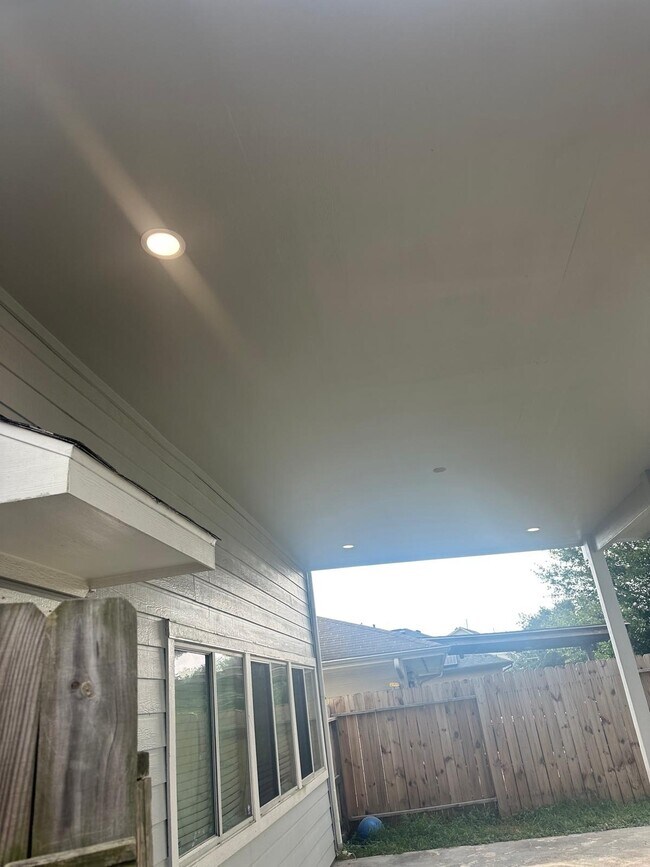 Building Photo - 19818 Lindenwick Ct