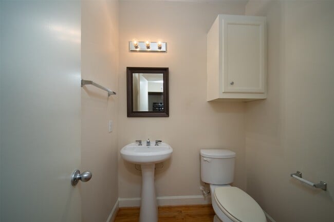 Building Photo - 3634 Main Plaza Dr