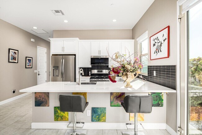 Building Photo - 7611 E Camino Vivaz