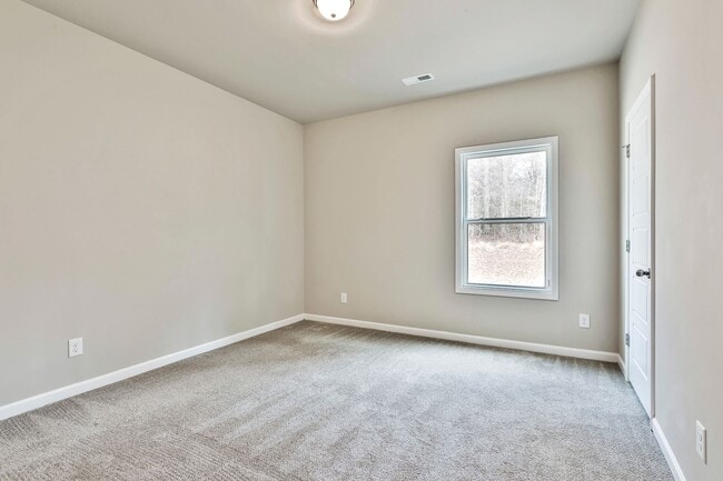 Building Photo - Spacious 5BR Home in Senoia — Golf Cart to Downtown