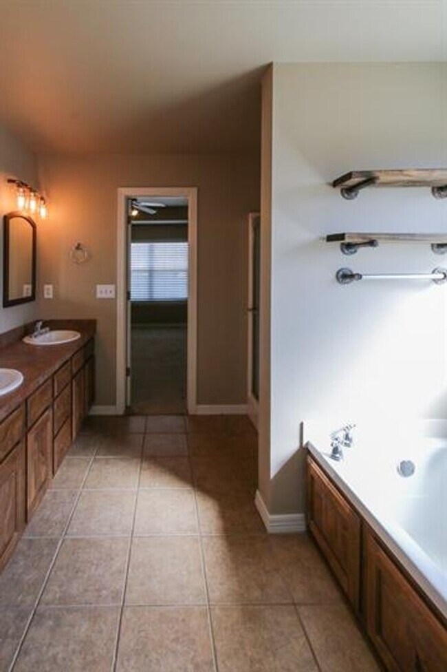 Building Photo - Perfect 3 bed/2 bath home in Centerton!