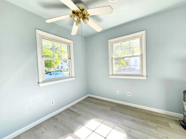 Building Photo - 308 Carey Ave