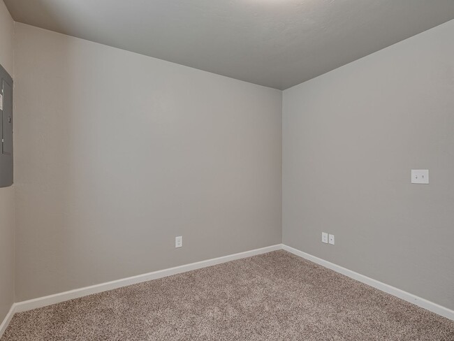 Building Photo - 5800 Campbell Creek Dr
