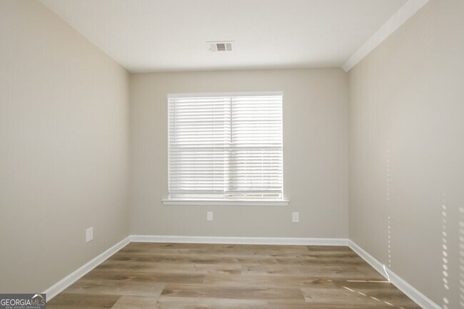 Building Photo - 846 Crabtree Ct