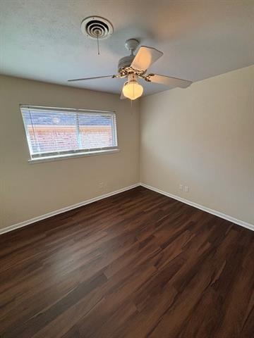 Building Photo - 1303 Park Center St