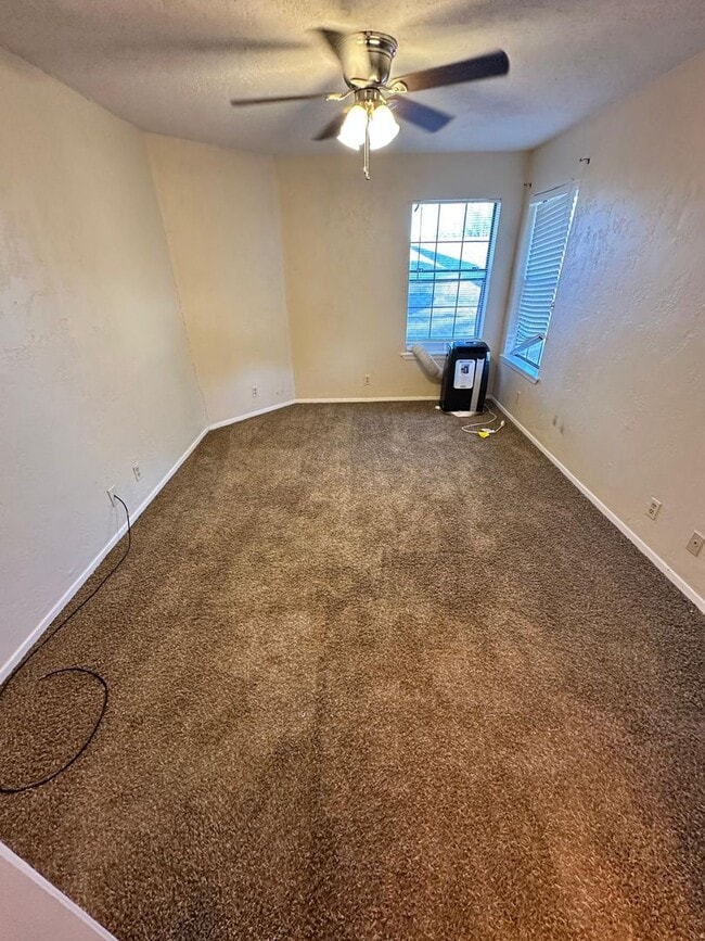 Building Photo - 1500 N Grant Dr