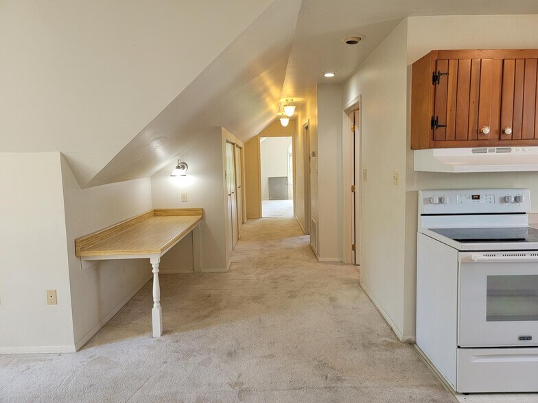 Building Photo - 1029 Quentin Rd