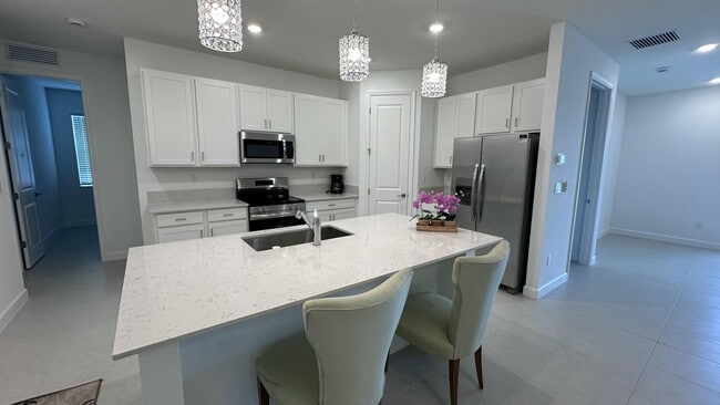 Building Photo - 3479 Cedar Grv Dr