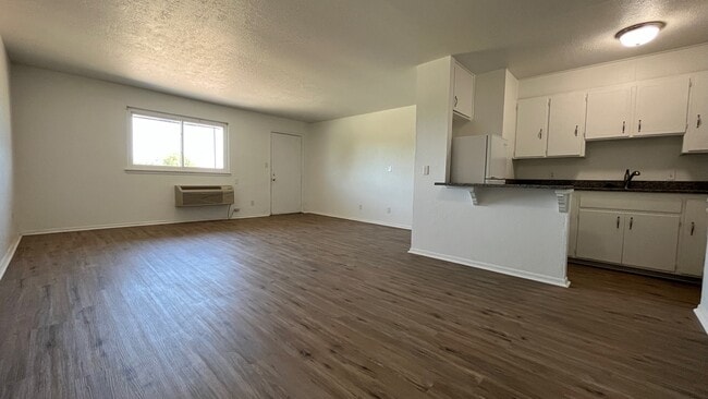 Building Photo - 1324 N Wentz St