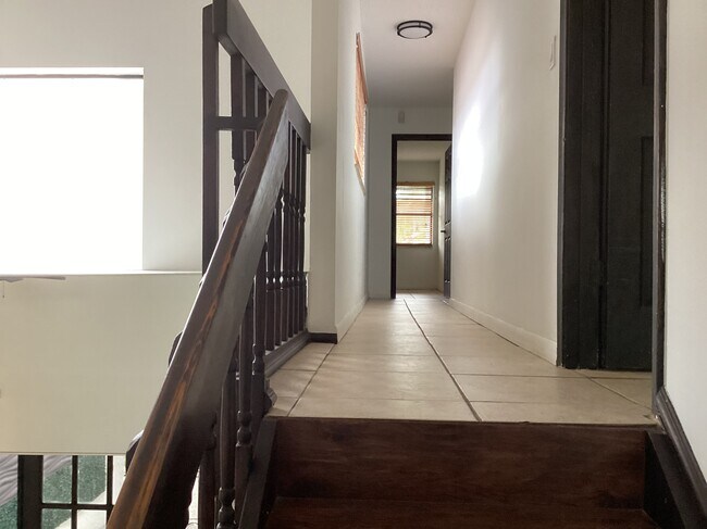 Building Photo - 11727 SW 107th Ln