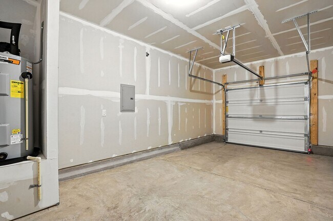 Building Photo - BRAND NEW TOWNHOME Available now, DEPOT 499 in Apex!