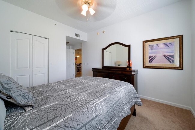 Building Photo - 5205 Myrtlewood Cir E