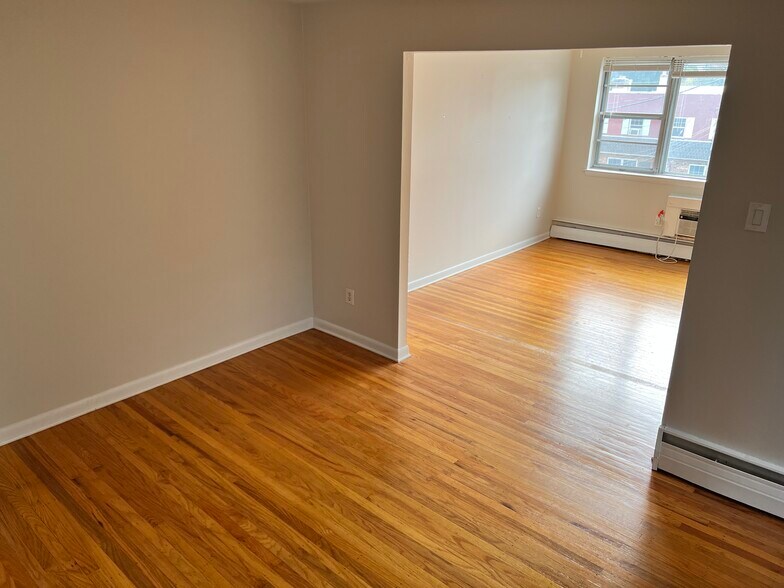 Dining Room - 120 Folsom Ave