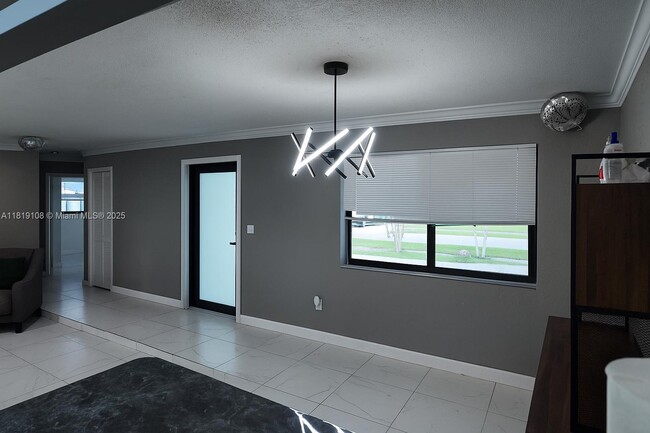 Building Photo - 15831 SW 106th Ave