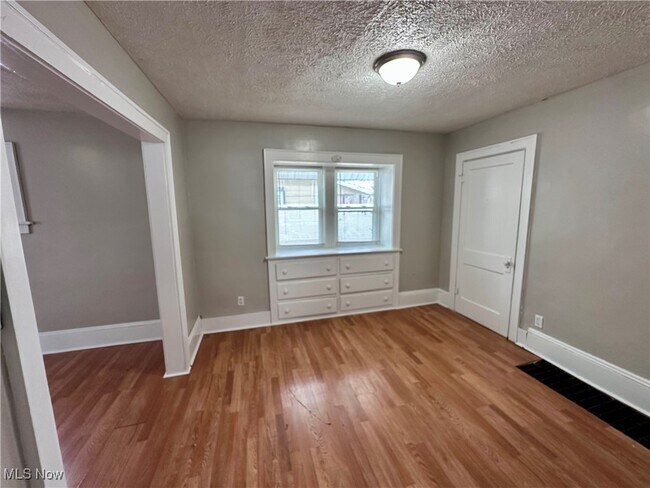 Building Photo - 1174 Tampa Ave