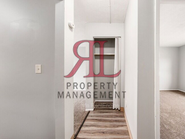 Building Photo - 155 N 17th St