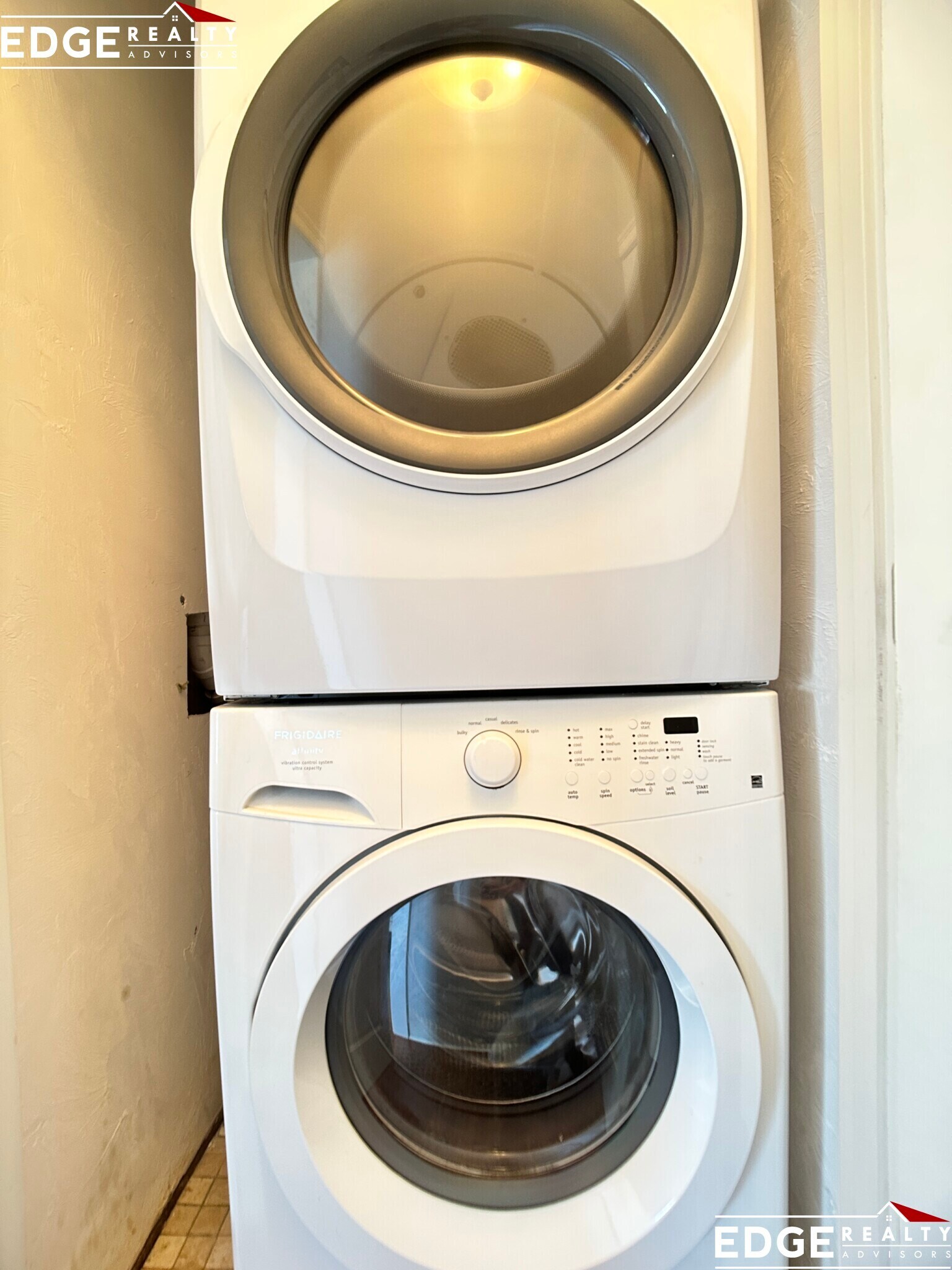 Building Photo - 4 Langley Rd