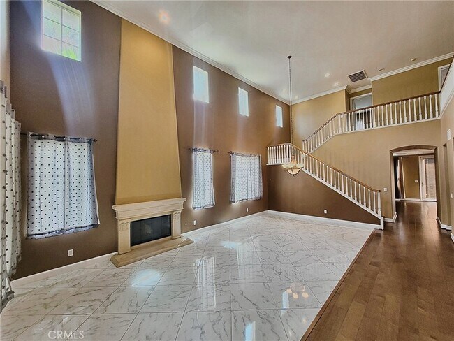 Building Photo - 6373 Day Lily Ct