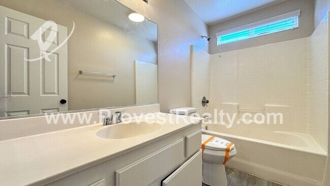 Building Photo - 14693 Karen Dr