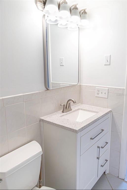 Building Photo - 5877 Windhover Dr