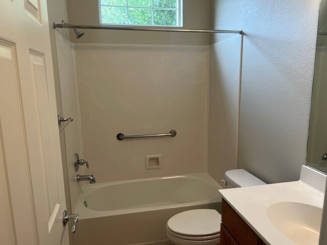 Building Photo - Lovely 3BR Ranch-Style Home in Sun City-Av...