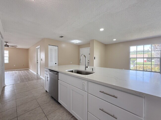 Building Photo - 7702 Ivory Terrace