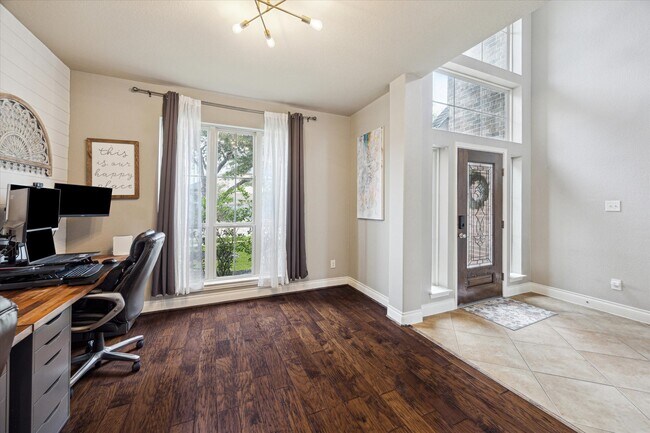 Building Photo - 28919 Crested Butte Dr