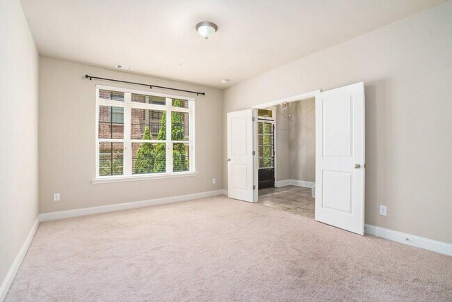 Building Photo - 612 Luckett Ct