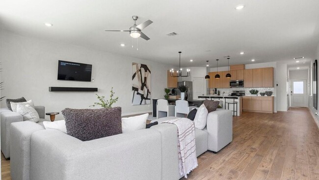 Building Photo - 3514 Lovebird Ln