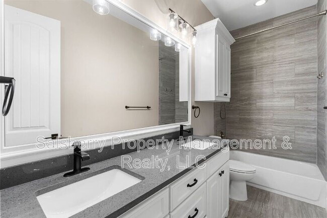 Building Photo - 121 Cedar Ln