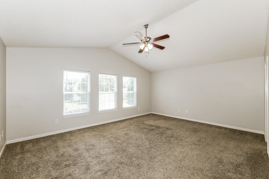 Building Photo - 12046 Royalwood Dr