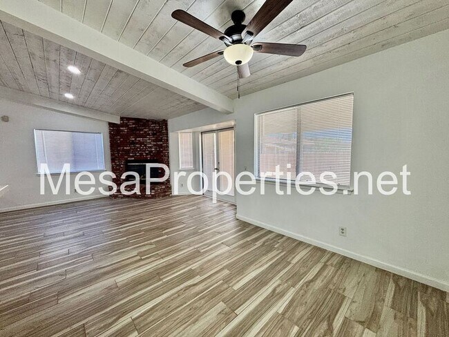 Building Photo - 15717 Bear Valley Rd