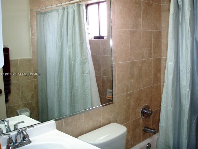 Building Photo - 5290 W 21st Ct