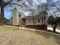 Building Photo - Cozy 3/2 with bonus in East Rome- $1,895