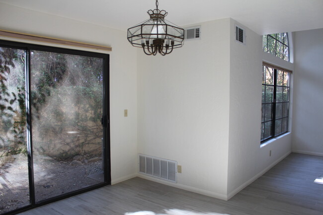 Dining Room - 103 Bristol Rd