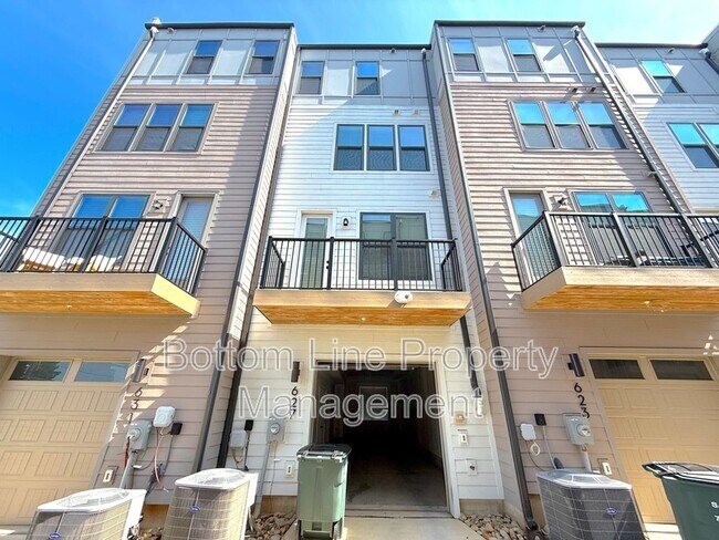 Building Photo - 627 W Tremont Ave