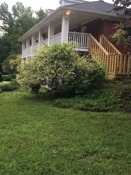 Building Photo - 175 Laveta Ln